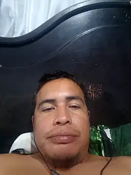 LuzSantoDeEmmanuel online show from April 26, 2026, 3:59 am