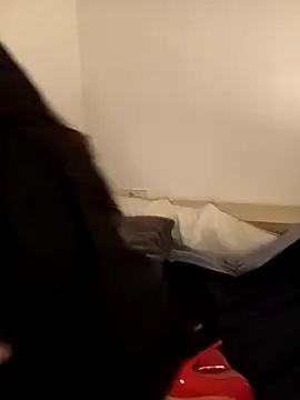 Snapshot of ladiabla66 chatting on April 9, 2026, 1:27 am ladiabla66 online show from April 9, 2026, 1:27 am