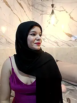 Snapshot of _Nadiiaa chatting on February 4, 2026, 1:28 pm Nadiiaa online show from February 4, 2026, 1:28 pm