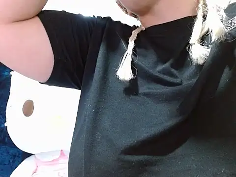 sendy VeryDirty online show from February 15, 2026, 7:10 pm