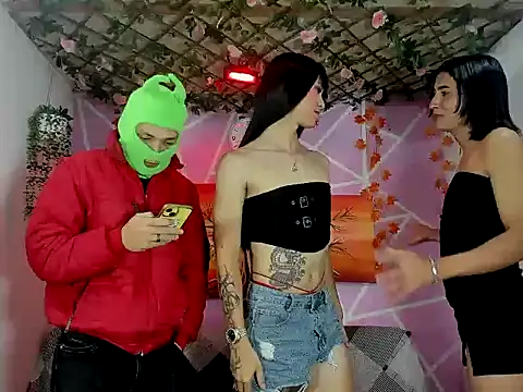 Dapnhe hot2006 online show from March 17, 2026, 11:19 pm