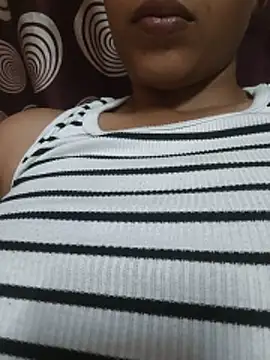 Snapshot of komalsharma99 chatting on June 2, 2026, 5:26 pm komalsharma99 online show from June 2, 2026, 5:26 pm