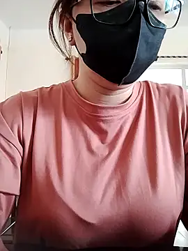 Snapshot of LiilyZi chatting on March 16, 2026, 1:44 am LiilyZi online show from March 16, 2026, 1:44 am