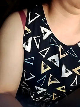 Snapshot of LiilyZi chatting on March 23, 2026, 2:43 pm LiilyZi online show from March 23, 2026, 2:43 pm