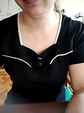 Snapshot of LiilyZi chatting on March 30, 2026, 3:07 am LiilyZi online show from March 30, 2026, 3:07 am