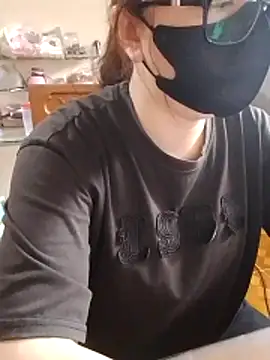 Snapshot of LiilyZi chatting on April 1, 2026, 1:39 am LiilyZi online show from April 1, 2026, 1:39 am