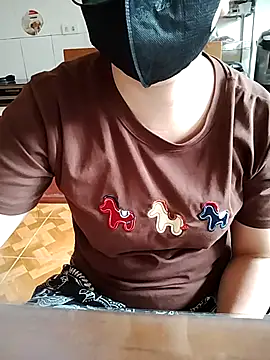 Snapshot of LiilyZi chatting on April 3, 2026, 7:17 am LiilyZi online show from April 3, 2026, 7:17 am