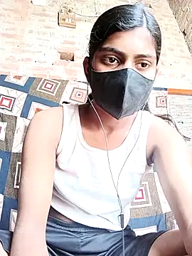 Khushi Roy online show from March 12, 2026, 6:41 am