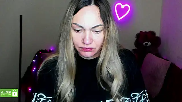 Snapshot of BlondMikey22 chatting on February 5, 2026, 7:57 am BlondMikey22 online show from February 5, 2026, 7:57 am