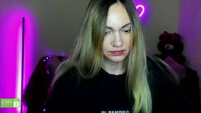 Snapshot of BlondMikey22 chatting on February 7, 2026, 6:55 pm BlondMikey22 online show from February 7, 2026, 6:55 pm