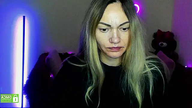 Snapshot of BlondMikey22 chatting on February 11, 2026, 6:18 am BlondMikey22 online show from February 11, 2026, 6:18 am