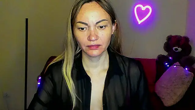 Snapshot of BlondMikey22 chatting on June 2, 2026, 11:23 am BlondMikey22 online show from June 2, 2026, 11:23 am