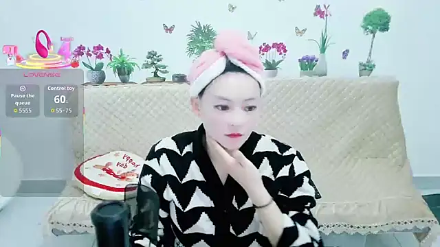 Snapshot of xiaomin-33 chatting on February 18, 2026, 12:12 pm xiaomin-33 online show from February 18, 2026, 12:12 pm