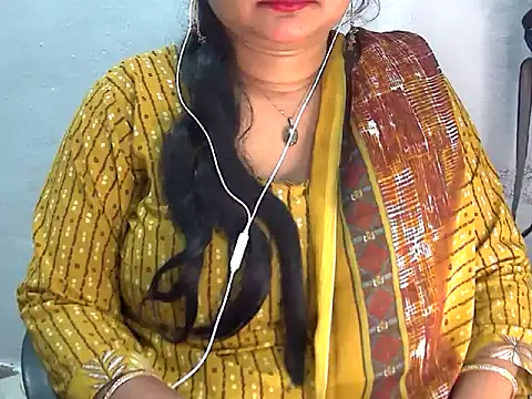 Snapshot of Saniya_K2 chatting on May 5, 2026, 3:53 pm Saniya K2 online show from May 5, 2026, 3:53 pm