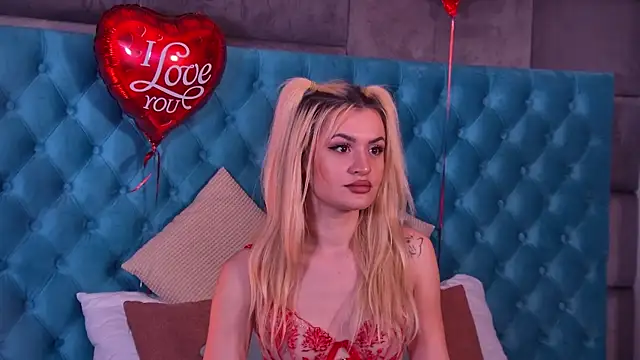 Snapshot of NayaBliss chatting on February 13, 2026, 3:08 pm NayaBliss online show from February 13, 2026, 3:08 pm