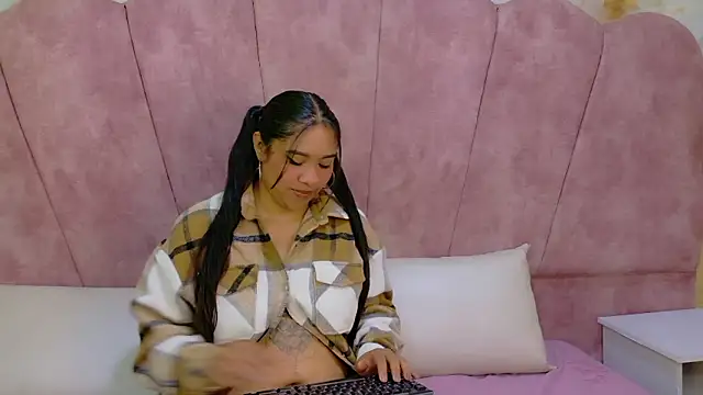 Snapshot of SasshaSpicy chatting on February 6, 2026, 11:57 am SasshaSpicy online show from February 6, 2026, 11:57 am