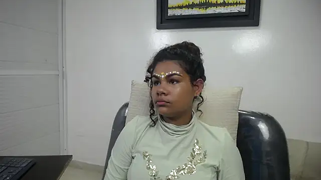 yaazhinii online show from March 28, 2026, 11:54 am