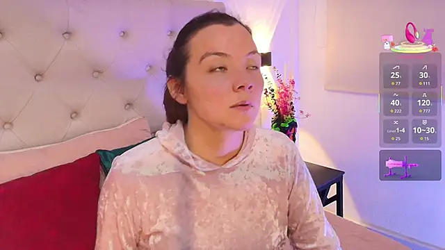 MiccaMadison online show from April 8, 2026, 2:50 pm