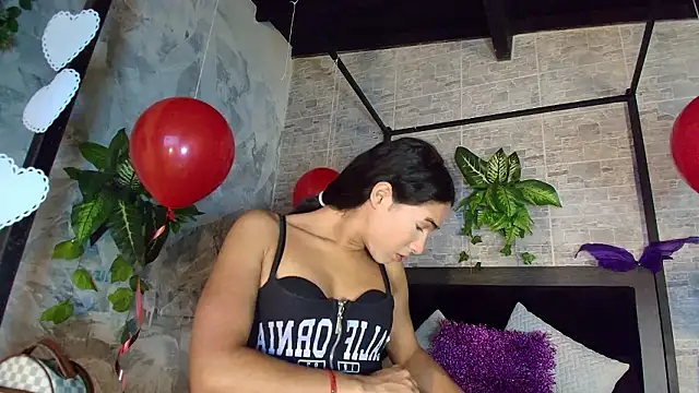 Snapshot of Chloee__Adams chatting on February 11, 2026, 12:10 pm Chloee Adams online show from February 11, 2026, 12:10 pm