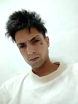 Snapshot of CubanoxxxSex chatting on February 14, 2026, 12:29 am CubanoxxxSex online show from February 14, 2026, 12:29 am