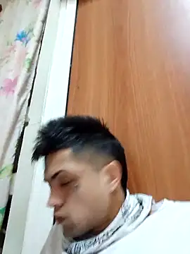 Snapshot of CubanoxxxSex chatting on March 1, 2026, 6:32 pm CubanoxxxSex online show from March 1, 2026, 6:32 pm