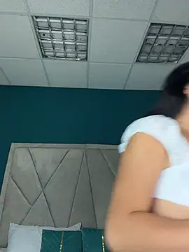 BadLilAngelXXX online show from July 27, 2026, 1:18 pm