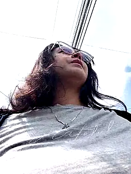 Snapshot of Mari-98 chatting on March 2, 2026, 7:10 pm Mari-98 online show from March 2, 2026, 7:10 pm