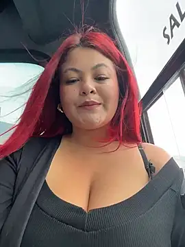 Snapshot of Lia-Moon77 chatting on February 13, 2026, 6:26 pm Lia-Moon77 online show from February 13, 2026, 6:26 pm