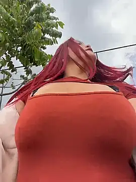 Lia-Moon77 online show from April 14, 2026, 4:57 pm