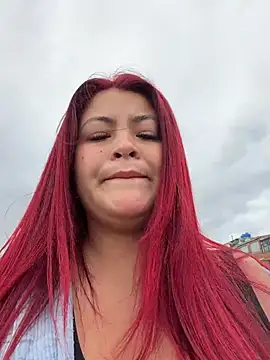 Lia-Moon77 online show from May 17, 2026, 1:29 pm