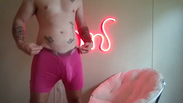 midnightsinz online show from March 26, 2026, 6:57 pm