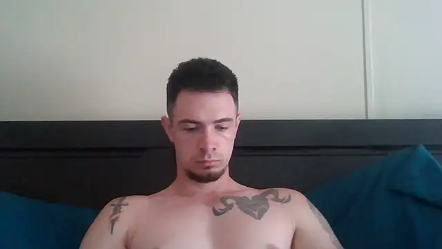 midnightsinz online show from April 2, 2026, 6:16 pm