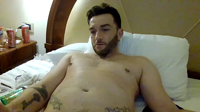 Snapshot of Stboyskypemalt chatting on June 16, 2026, 5:32 am Stboyskypemalt online show from June 16, 2026, 5:32 am