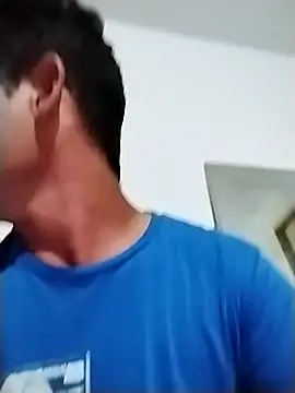 Snapshot of Santiago_vnz chatting on February 16, 2026, 7:15 am Santiago vnz online show from February 16, 2026, 7:15 am