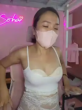 Snapshot of LucyKiss chatting on July 2, 2026, 5:13 am LucyKiss online show from July 2, 2026, 5:13 am