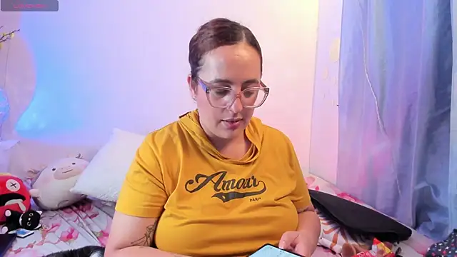 Stacy millerr1 online show from July 28, 2026, 2:13 pm