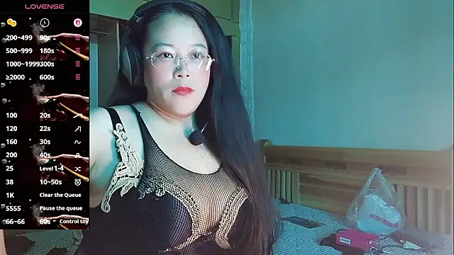 Snapshot of vivi523 chatting on April 7, 2026, 2:56 am vivi523 online show from April 7, 2026, 2:56 am