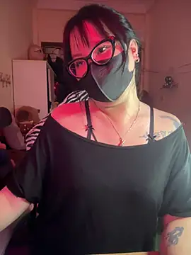 HaleyKin online show from April 11, 2026, 6:12 pm