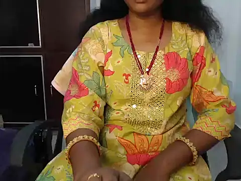 Snapshot of VixenNandhu chatting on April 26, 2026, 12:36 pm VixenNandhu online show from April 26, 2026, 12:36 pm