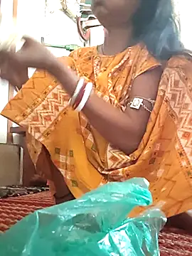 Sweet-runi online show from April 11, 2026, 7:45 am