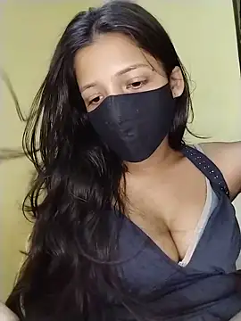 Snapshot of Naina-hott chatting on May 12, 2026, 7:11 pm Naina-hott online show from May 12, 2026, 7:11 pm