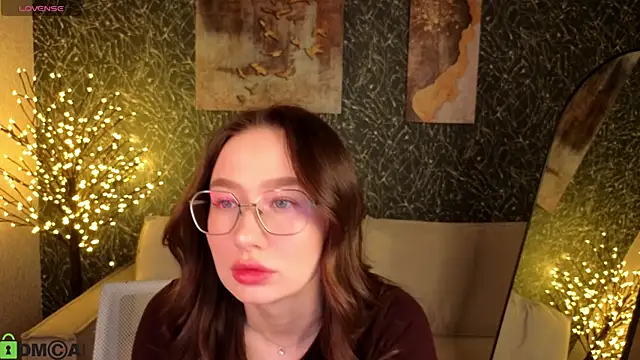  Kiki angel  online show from February 19, 2026, 1:45 am