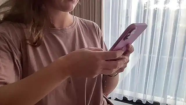 LoveeeeSabrina online show from March 29, 2026, 12:32 am