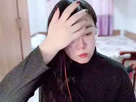 yingying1222 online show from March 6, 2026, 12:01 pm