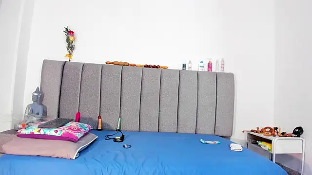 Snapshot of Giselle_James chatting on March 2, 2026, 6:04 pm Giselle James online show from March 2, 2026, 6:04 pm