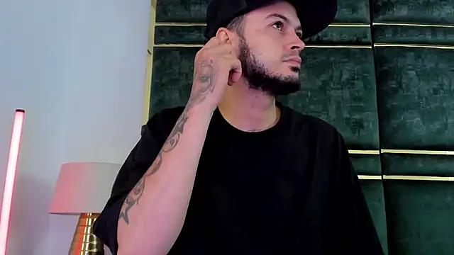 GaelyCoral online show from March 15, 2026, 11:38 am