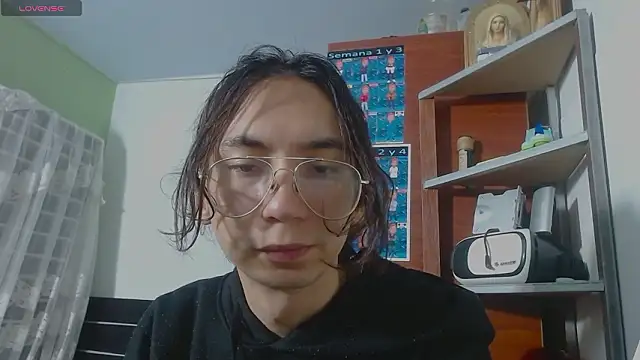 Snapshot of najimi_uwu_ chatting on February 11, 2026, 3:39 pm najimi uwu online show from February 11, 2026, 3:39 pm