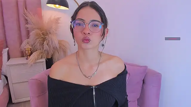 im lily  online show from March 24, 2026, 1:05 pm