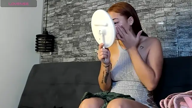 Snapshot of ASHLEY_COLLINS1 chatting on February 11, 2026, 12:54 pm ASHLEY COLLINS1 online show from February 11, 2026, 12:54 pm