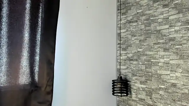 ASHLEY COLLINS1 online show from April 18, 2026, 1:48 pm